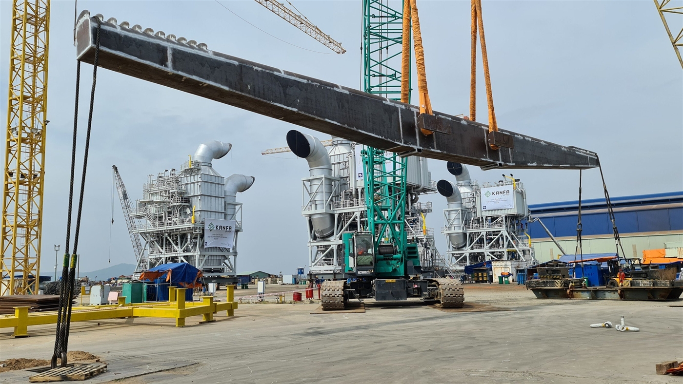Provide of load testing service for 02 loads (test load 154T / piece) with 180T and 275T crawler cranes assembly at Dong Xuyen Port
