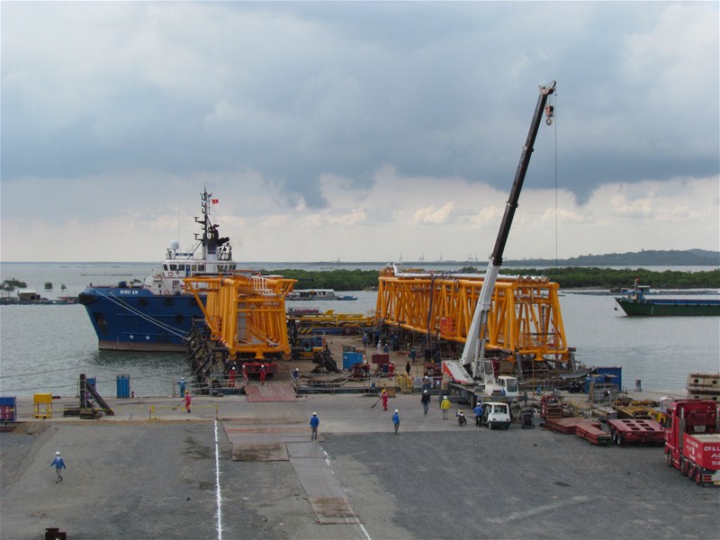 Provision of Manpower, Transportation, Equipment and Port Services for Loading Out, Lashing and Transporting 02 Parts - 550T of Link-Bridge