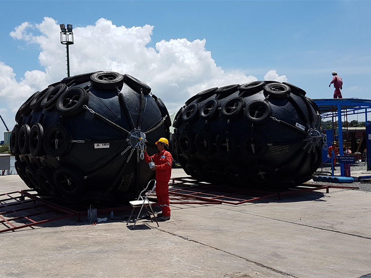 Dịch vụ cho thuê máy móc và thiết bị