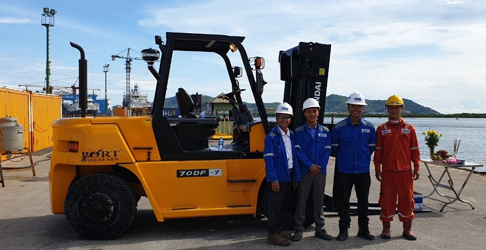 Xe nâng 7 tấn